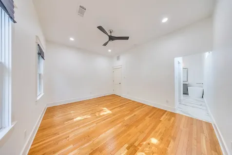 1900 Hawthorne Street Houston TX 77098