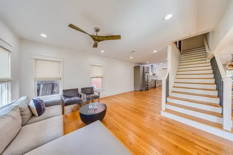 1900 Hawthorne Street Houston TX 77098