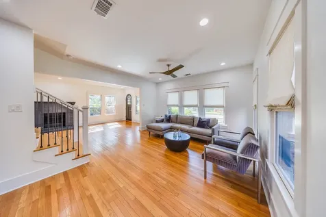 1900 Hawthorne Street Houston TX 77098