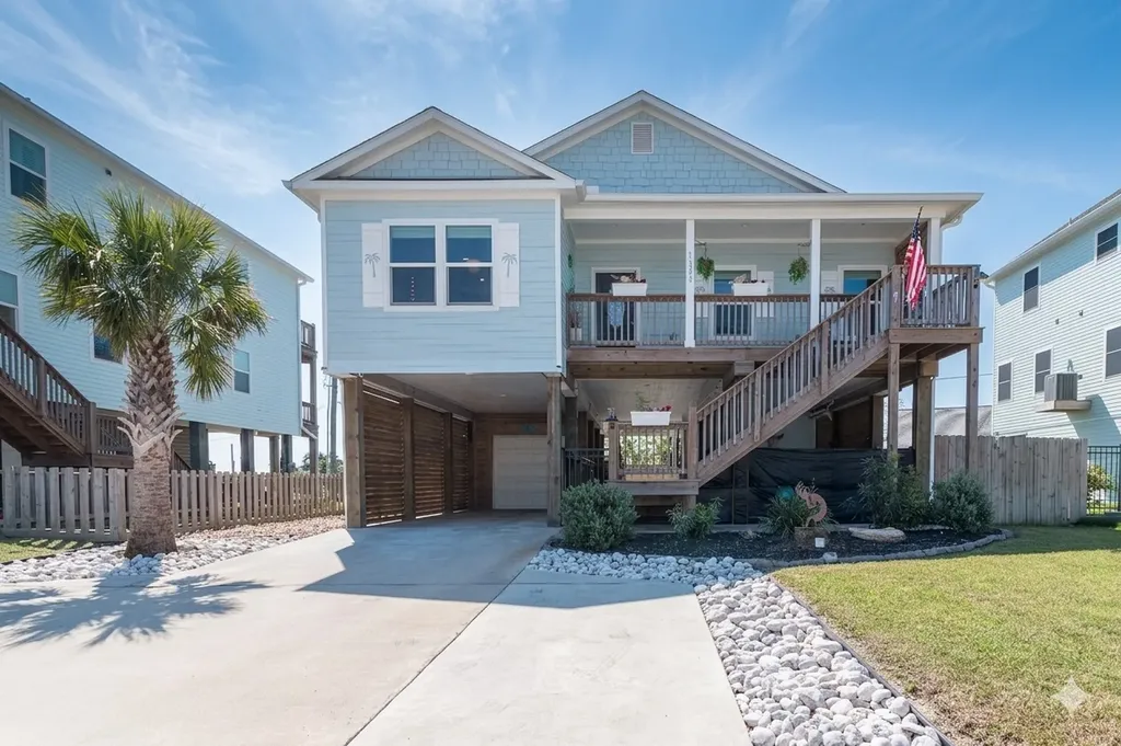 12839 E Conquistador Drive Galveston TX 77554