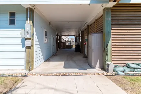 12839 E Conquistador Drive Galveston TX 77554