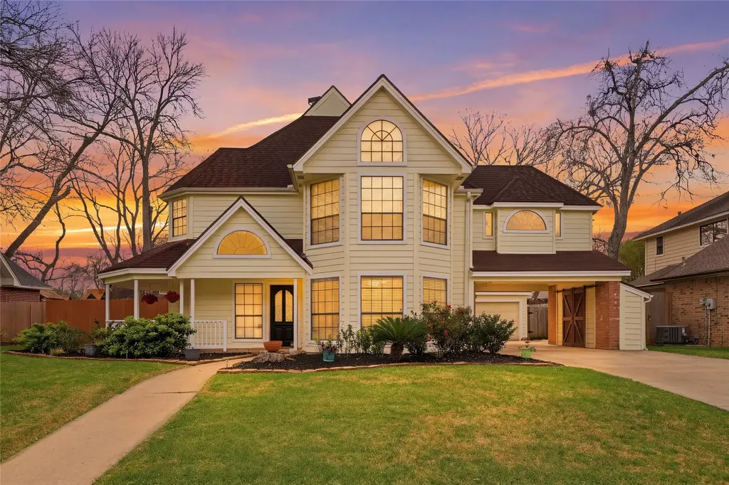 1627 N Hearthside Drive Richmond TX 77406