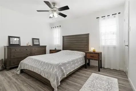 1627 N Hearthside Drive Richmond TX 77406