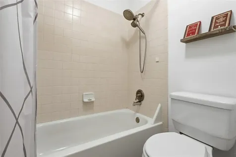 1627 N Hearthside Drive Richmond TX 77406
