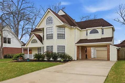1627 N Hearthside Drive Richmond TX 77406