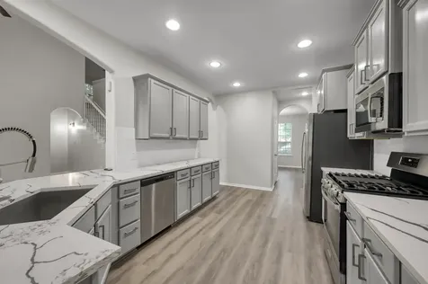 4 Logan Creek Lane Conroe TX 77304