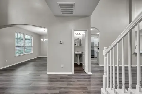 4 Logan Creek Lane Conroe TX 77304