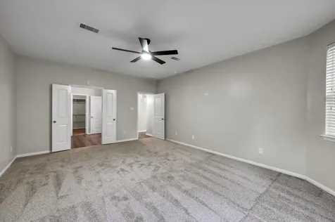 4 Logan Creek Lane Conroe TX 77304