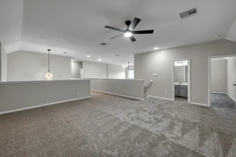 4 Logan Creek Lane Conroe TX 77304