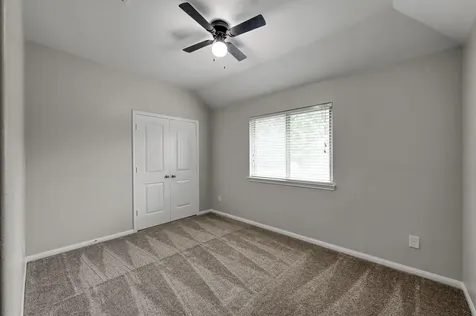 4 Logan Creek Lane Conroe TX 77304