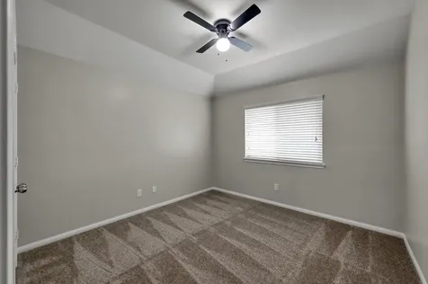 4 Logan Creek Lane Conroe TX 77304