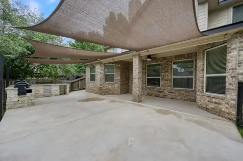4 Logan Creek Lane Conroe TX 77304