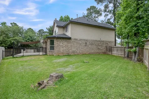 4 Logan Creek Lane Conroe TX 77304