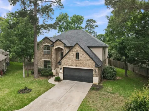 4 Logan Creek Lane Conroe TX 77304