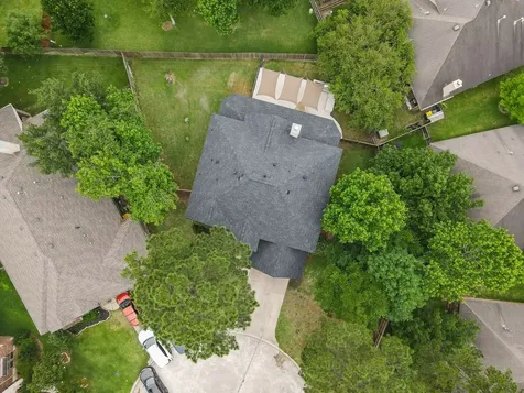 4 Logan Creek Lane Conroe TX 77304