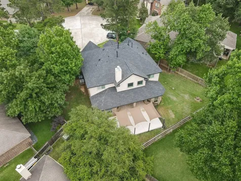 4 Logan Creek Lane Conroe TX 77304