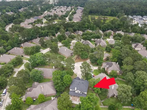 4 Logan Creek Lane Conroe TX 77304