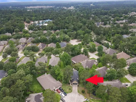 4 Logan Creek Lane Conroe TX 77304