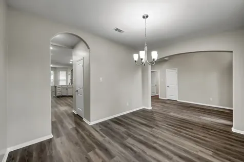 4 Logan Creek Lane Conroe TX 77304
