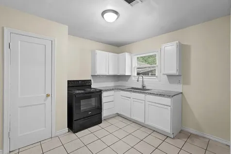 1413 George Street Pasadena TX 77502