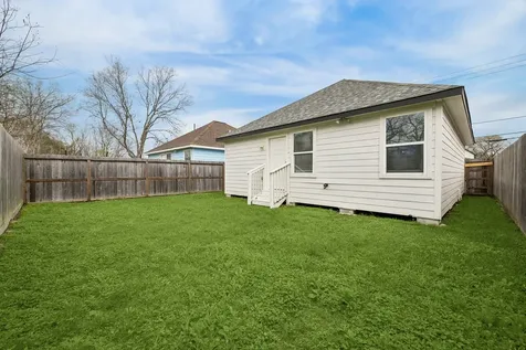 3342 Simmons Street Houston TX 77004