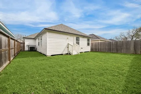 3342 Simmons Street Houston TX 77004