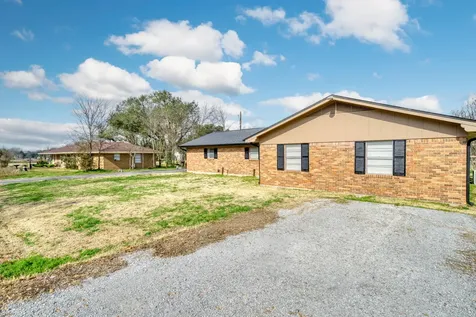 102 W Marietta Street Madisonville TX 77864