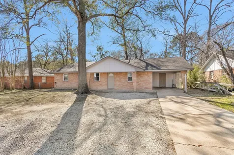 2213 N Thompson Street Conroe TX 77303