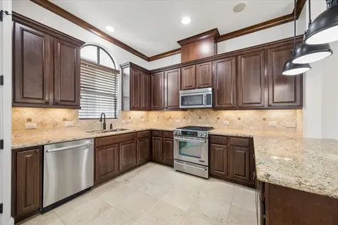 5218 Feagan Street F Houston TX 77007