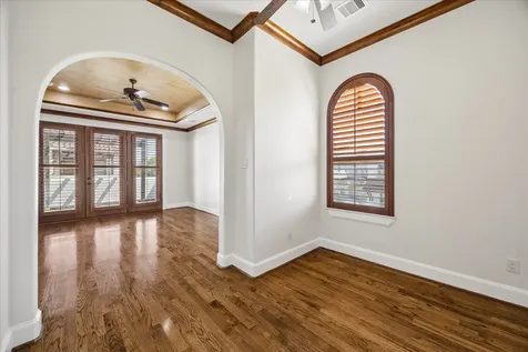 5218 Feagan Street F Houston TX 77007
