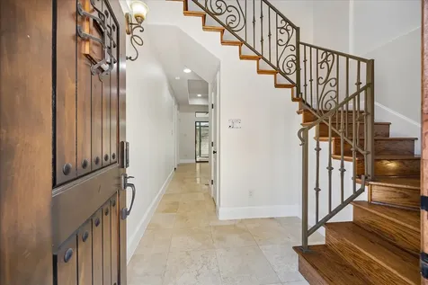 5218 Feagan Street F Houston TX 77007
