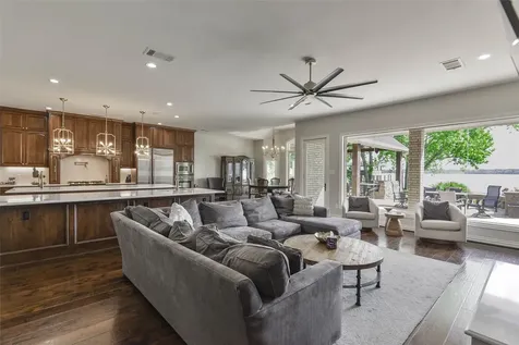 7815 Lake Mist Court Houston TX 77346