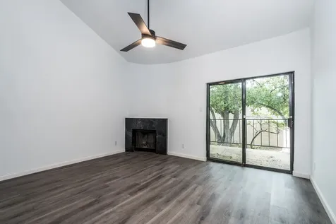 10811 Richmond Avenue 109 Houston TX 77042