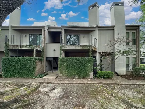 10811 Richmond Avenue 109 Houston TX 77042