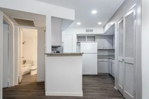 10811 Richmond Avenue 109 Houston TX 77042