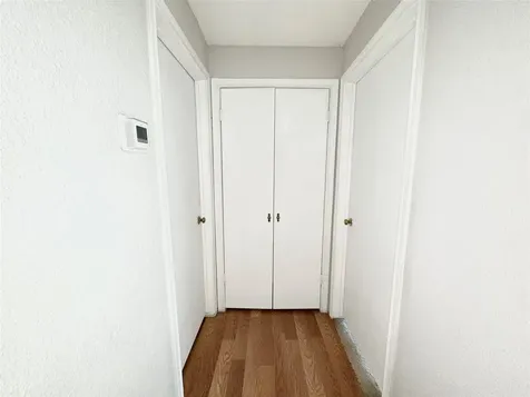 728 Bering Drive 10 Houston TX 77057