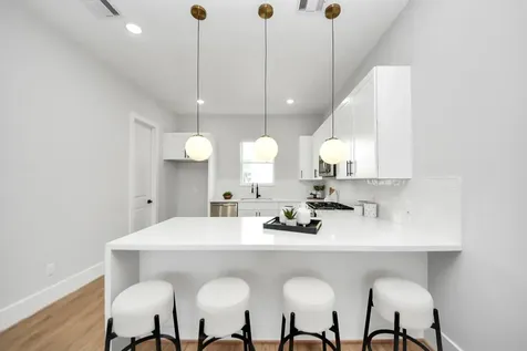 4812 Cochran Street Houston TX 77009