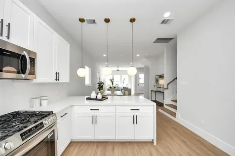 4812 Cochran Street Houston TX 77009