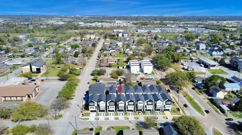 4812 Cochran Street Houston TX 77009