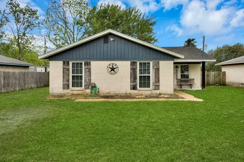 12733 7th Street Santa Fe TX 77510