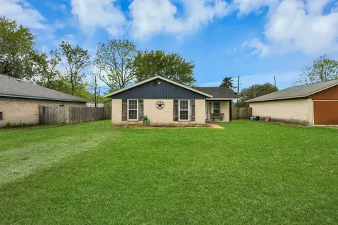 12733 7th Street Santa Fe TX 77510