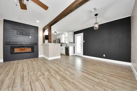 12733 7th Street Santa Fe TX 77510
