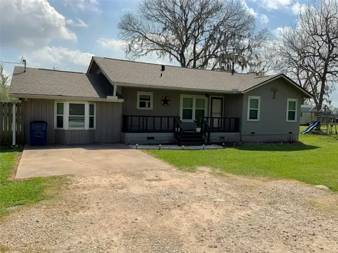 751 County Road 703 West Columbia TX 77486