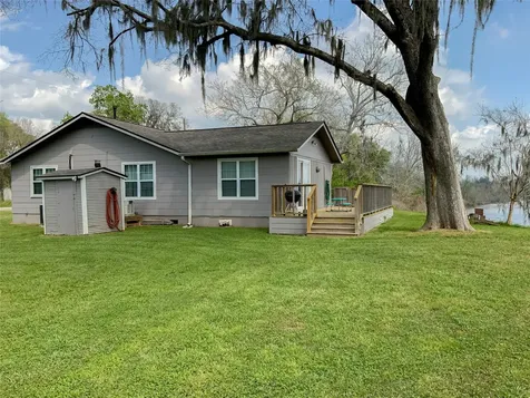 751 County Road 703 West Columbia TX 77486