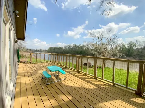 751 County Road 703 West Columbia TX 77486