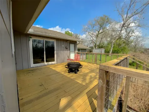 751 County Road 703 West Columbia TX 77486