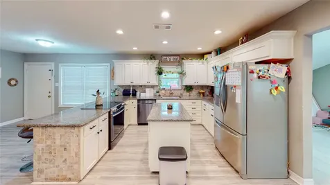 751 County Road 703 West Columbia TX 77486