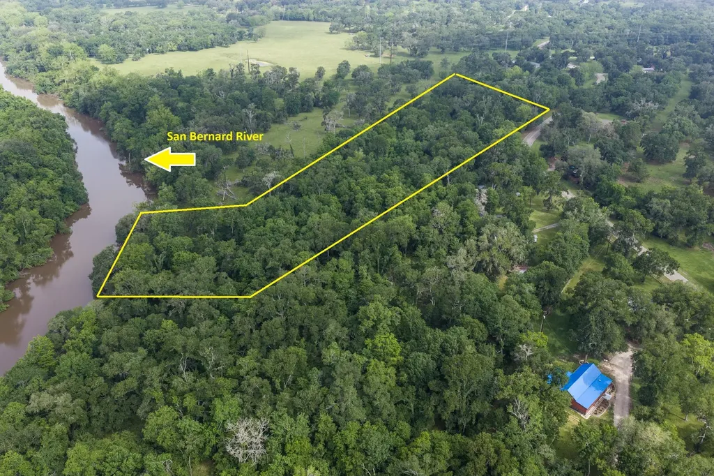 214 County Road 875 West Columbia TX 77486