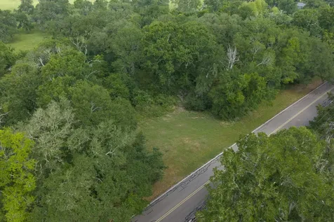 214 County Road 875 West Columbia TX 77486