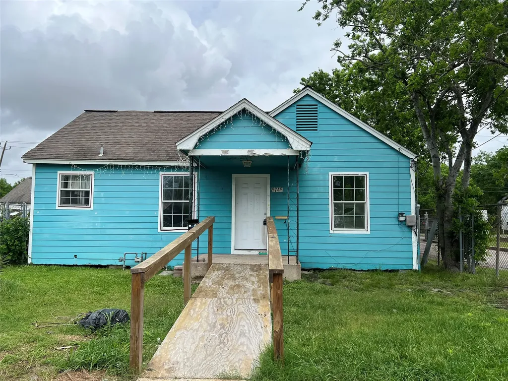 5745 Newport Street Houston TX 77023
